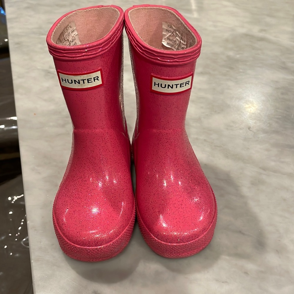 Hunter rain boots, pink with sparkles size 5